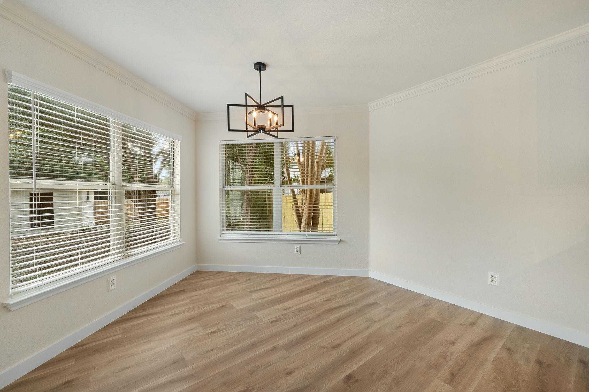 1206 Champion Dr, Round Rock, TX 78664