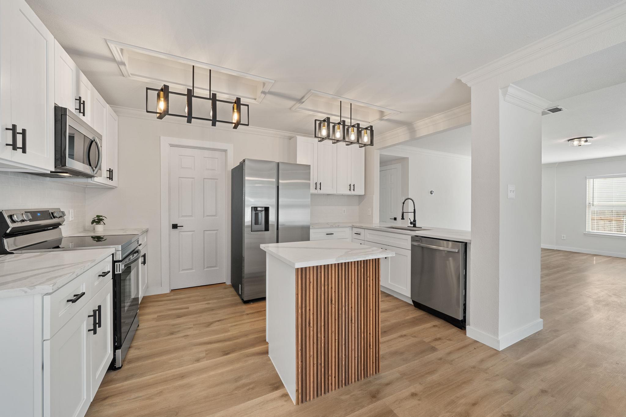 1206 Champion Dr, Round Rock, TX 78664