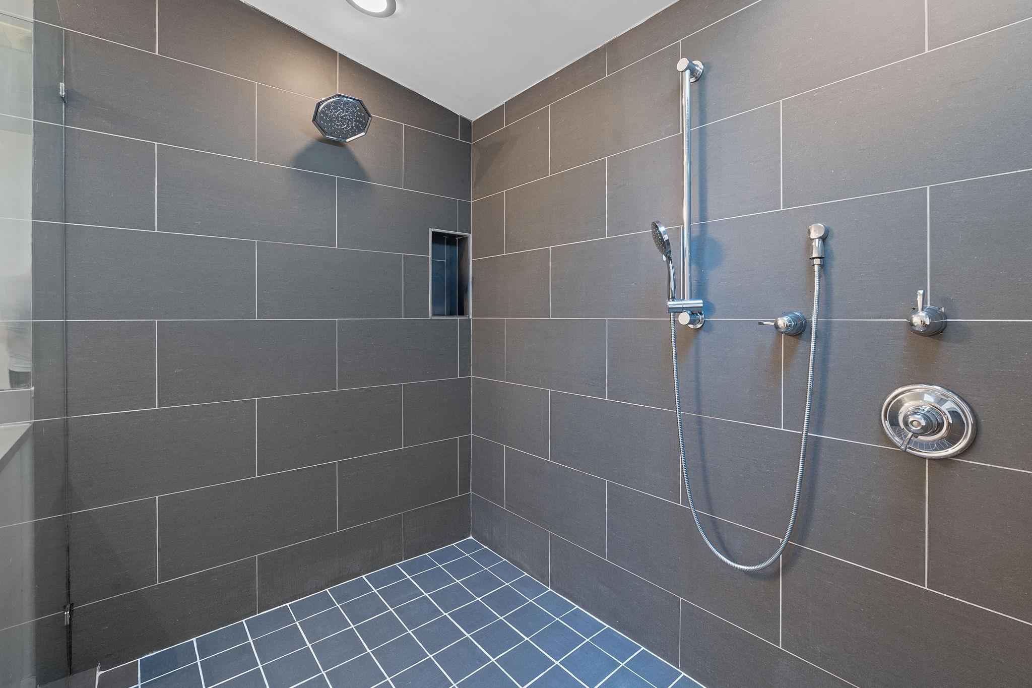 412 Ridgewood Rd, West Lake Hills, TX 78746