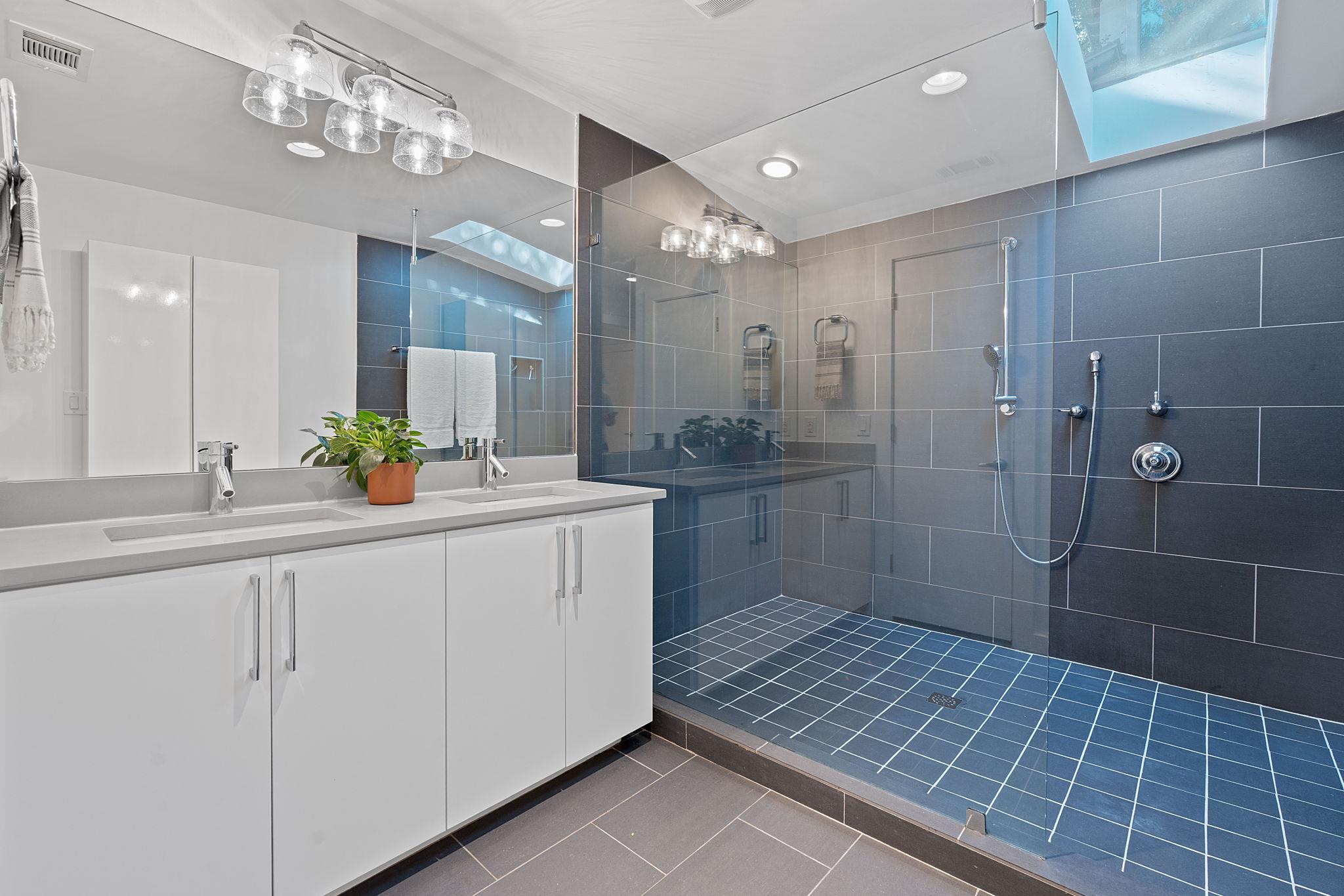 412 Ridgewood Rd, West Lake Hills, TX 78746