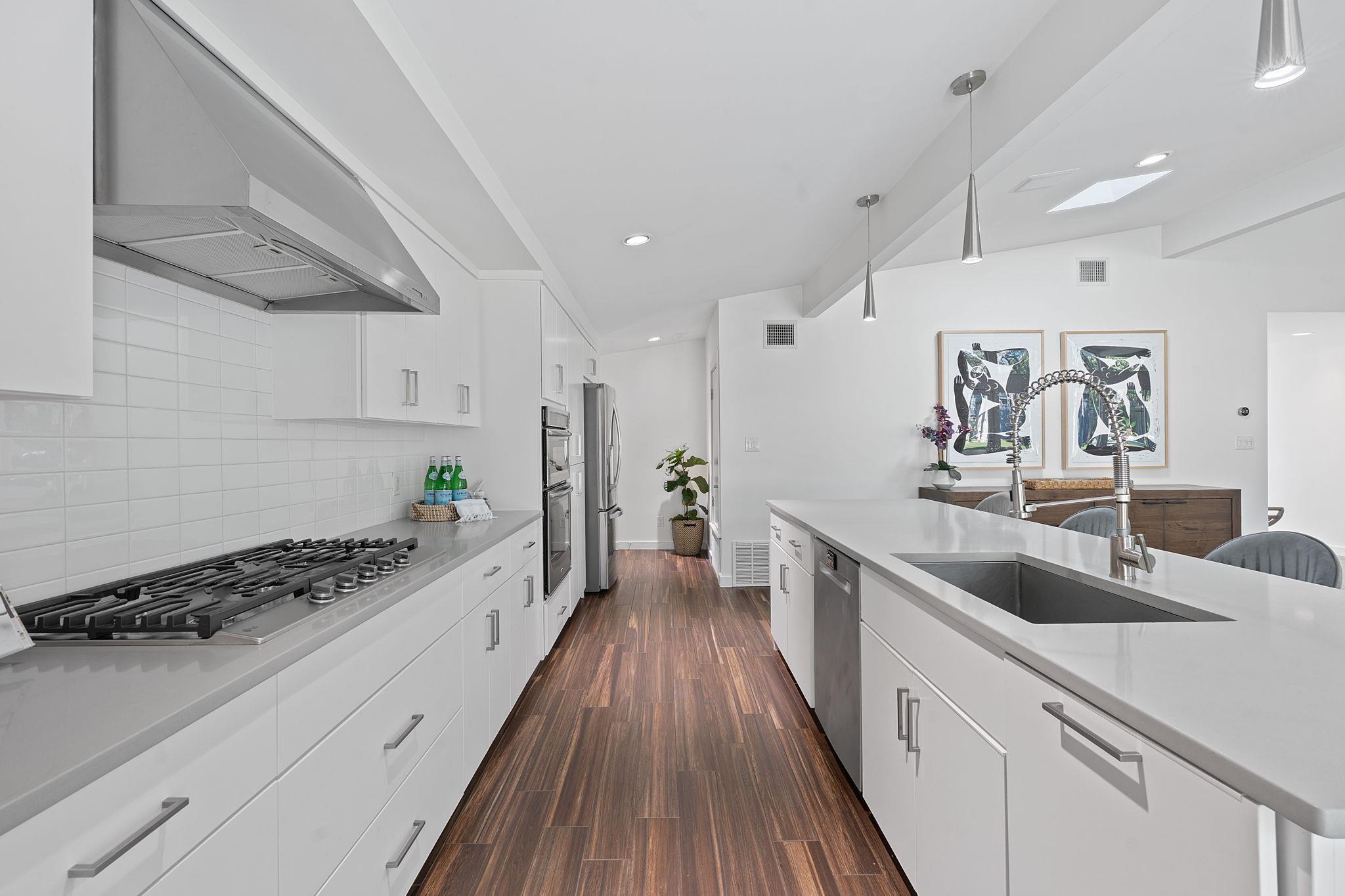 412 Ridgewood Rd, West Lake Hills, TX 78746