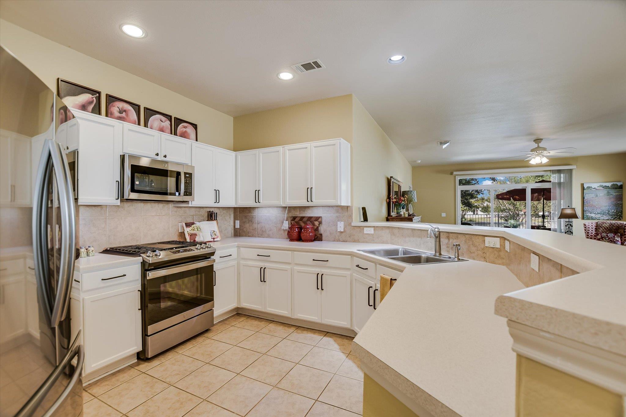 101 Hummingbird Cv, Georgetown, TX 78633