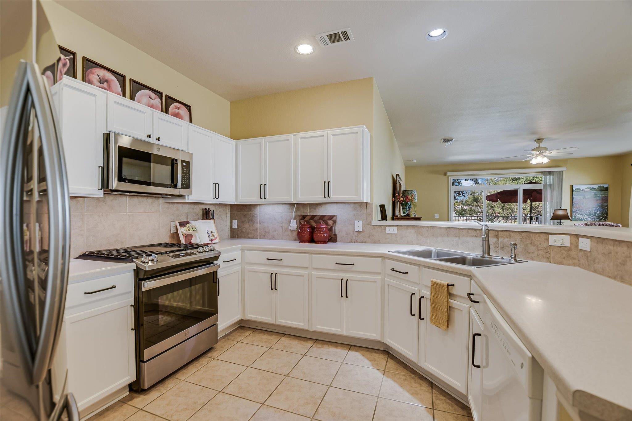 101 Hummingbird Cv, Georgetown, TX 78633