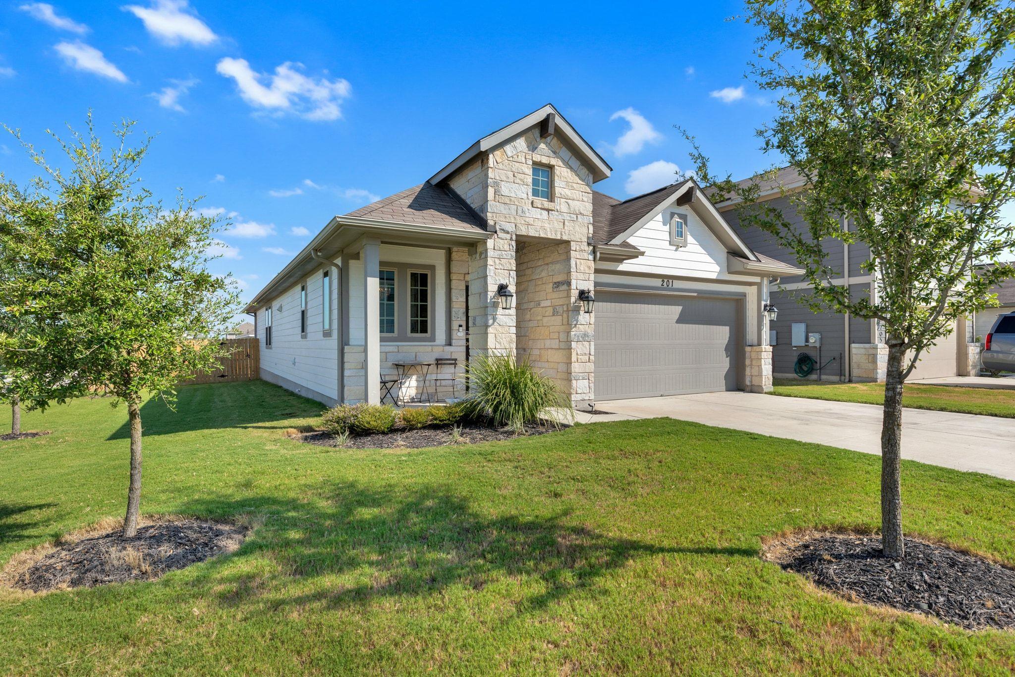 201 El Dorado Rd, Jarrell, TX 76537