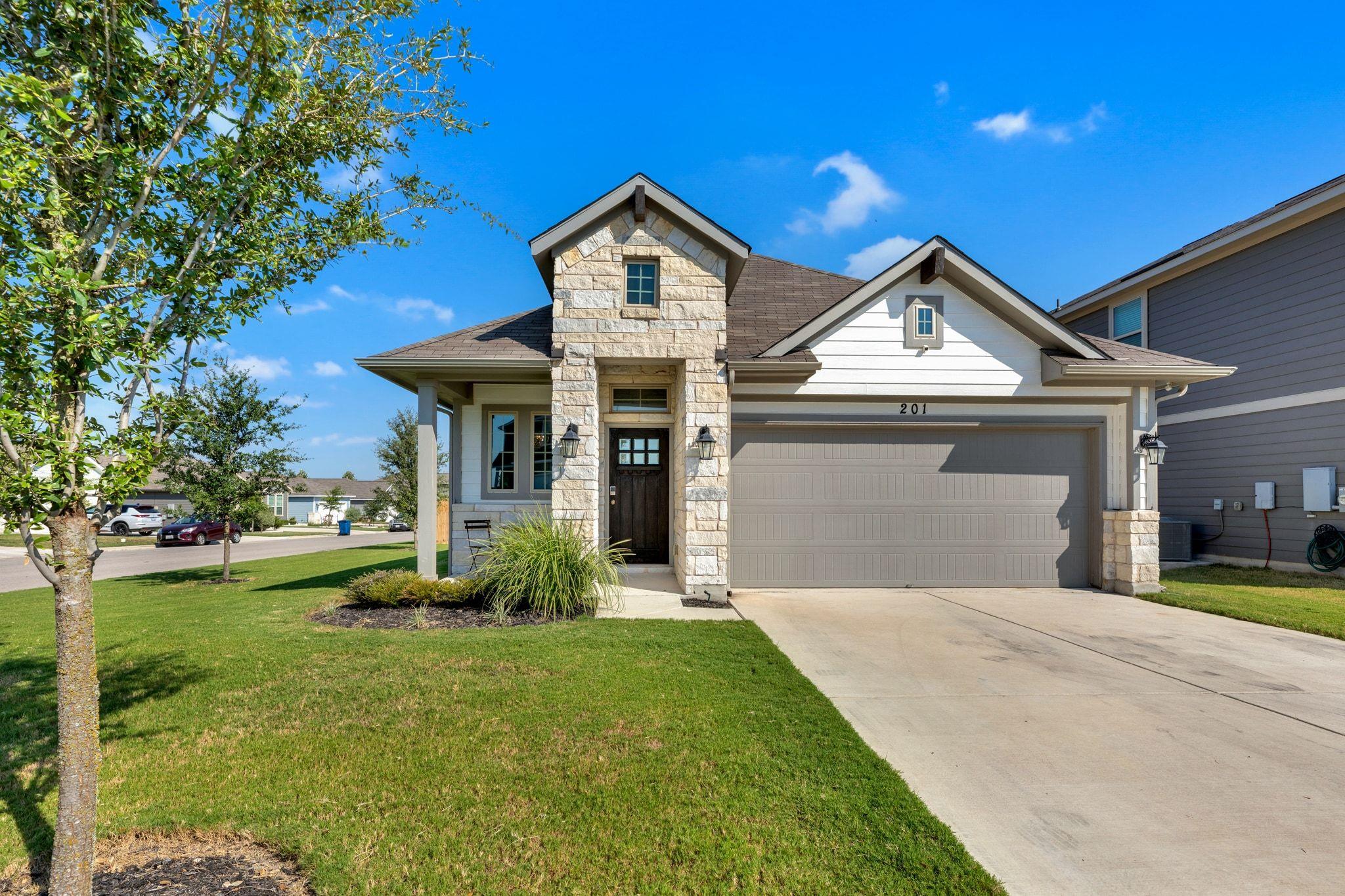 201 El Dorado Rd, Jarrell, TX 76537