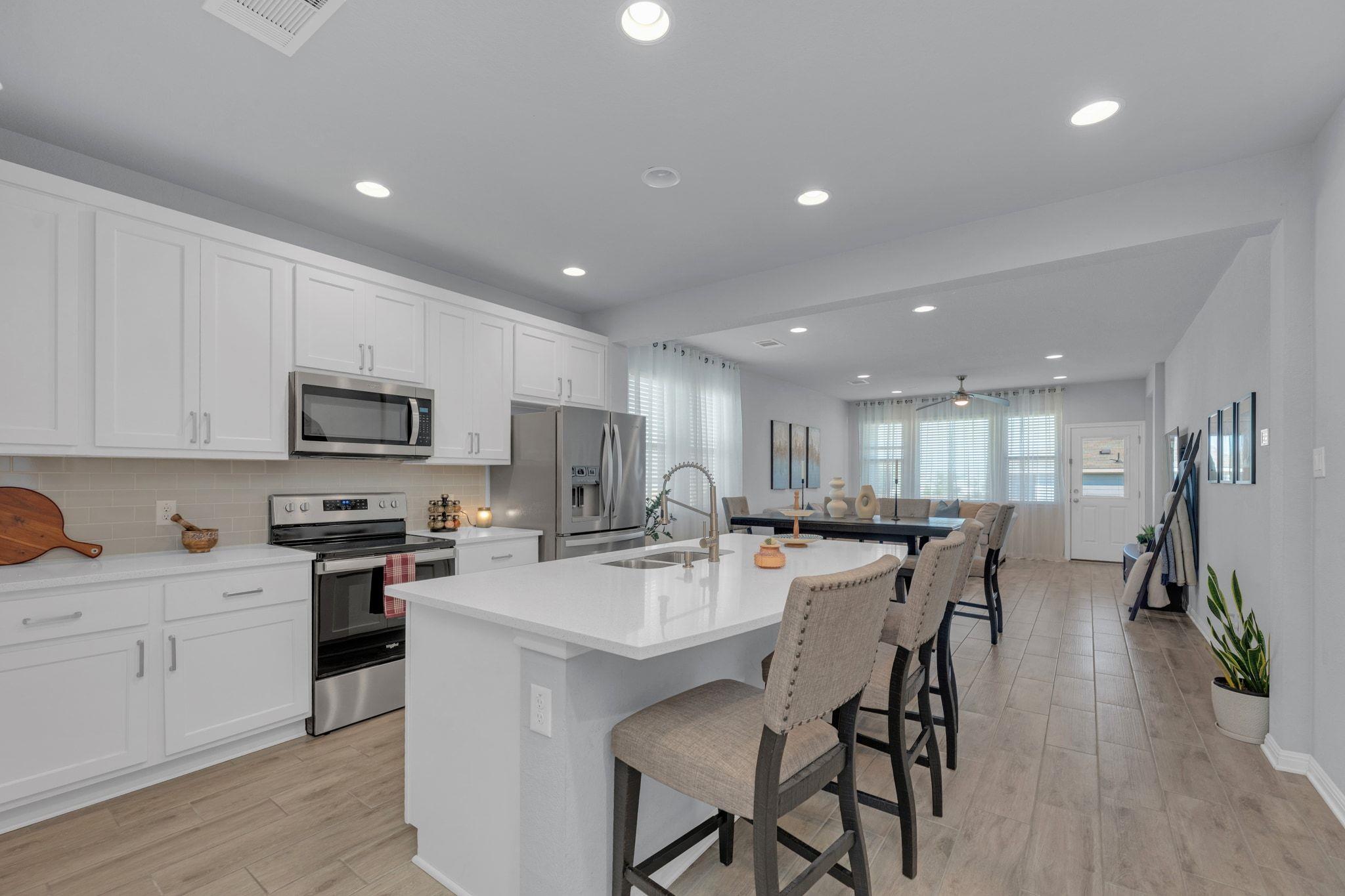 201 El Dorado Rd, Jarrell, TX 76537