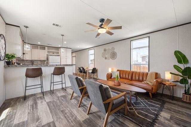 157 Ruger Run, Kyle, TX 78640