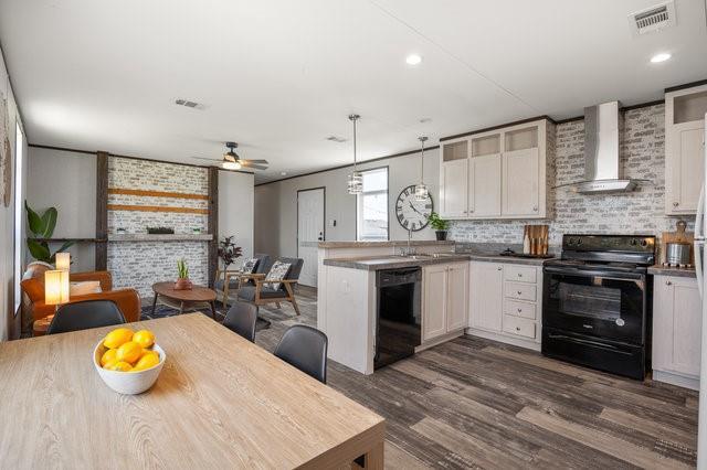 157 Ruger Run, Kyle, TX 78640