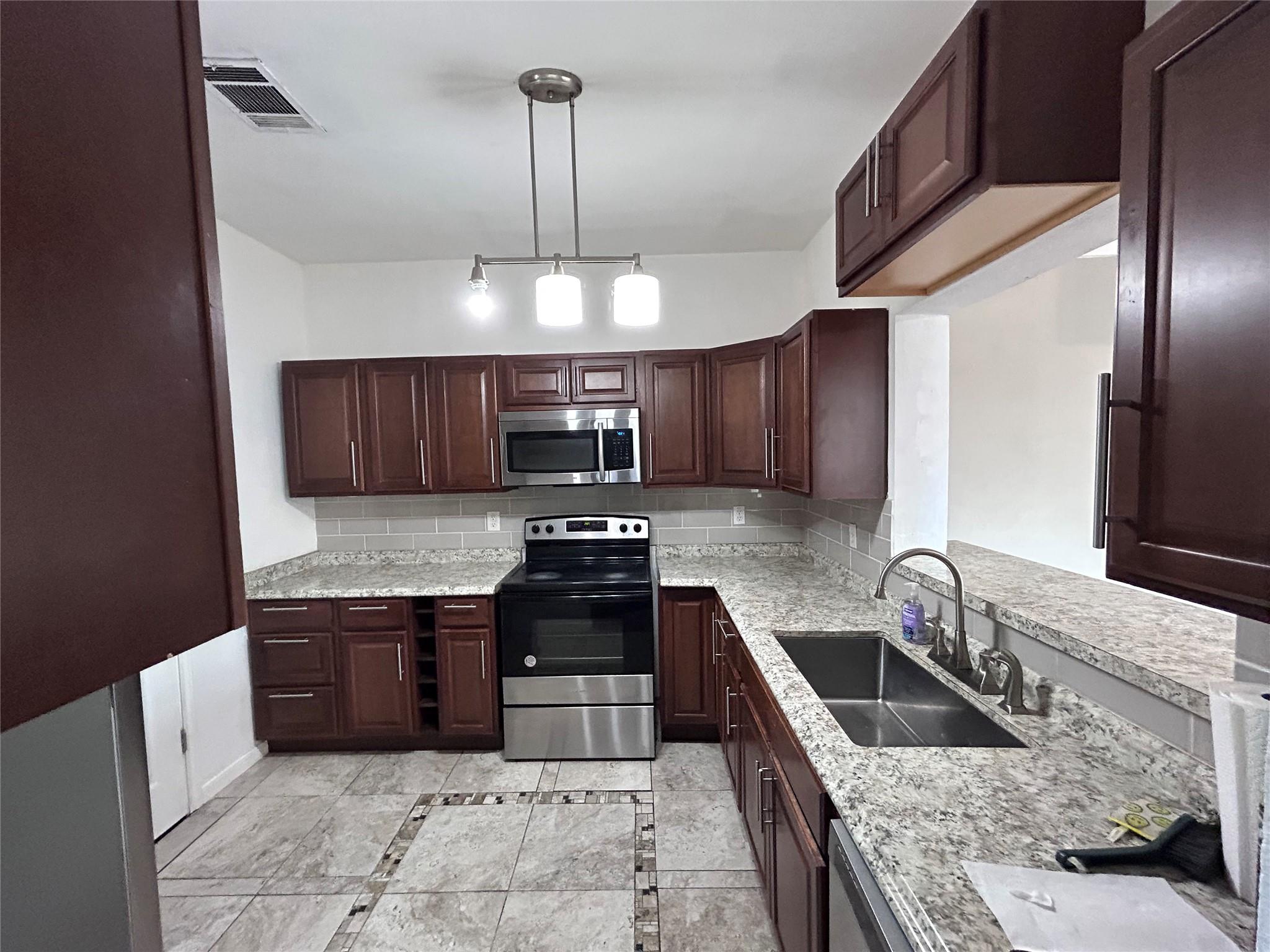 5708 Spring Meadow Rd, Austin, TX 78744