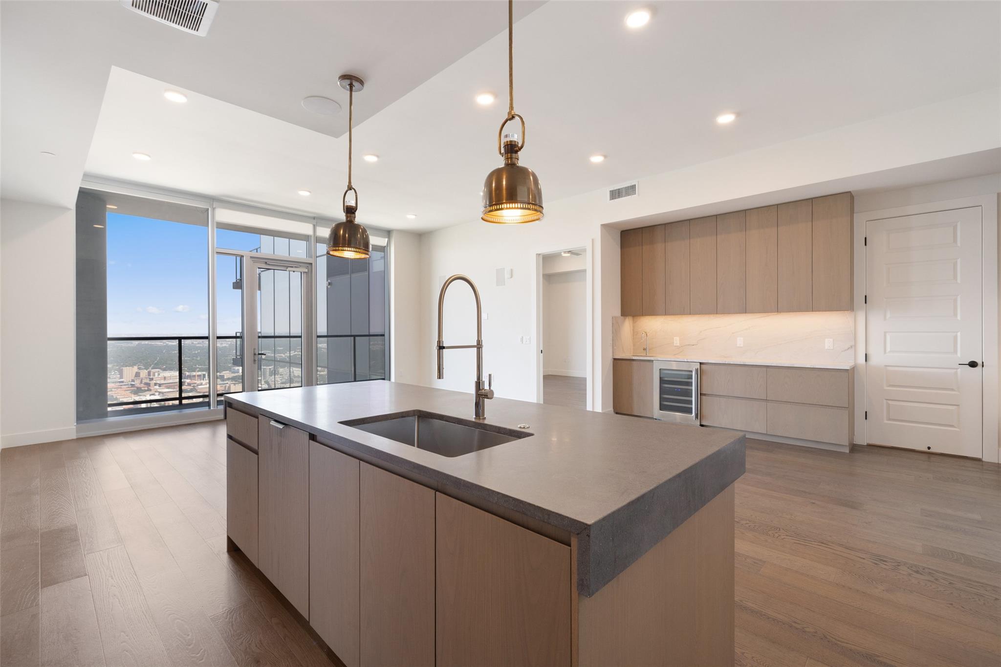 600 Guadalupe St # 6303, Austin, TX 78701