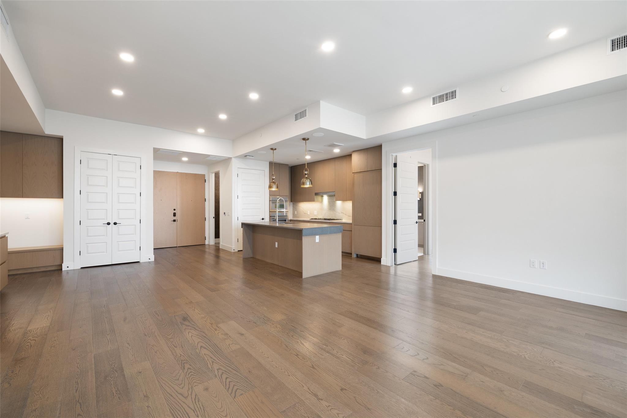 600 Guadalupe St # 6303, Austin, TX 78701