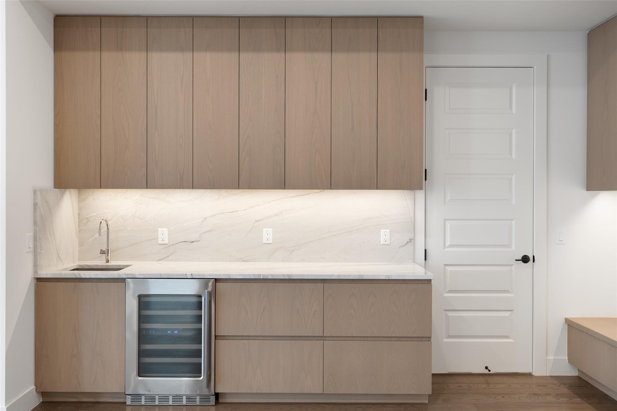 600 Guadalupe St # 6303, Austin, TX 78701