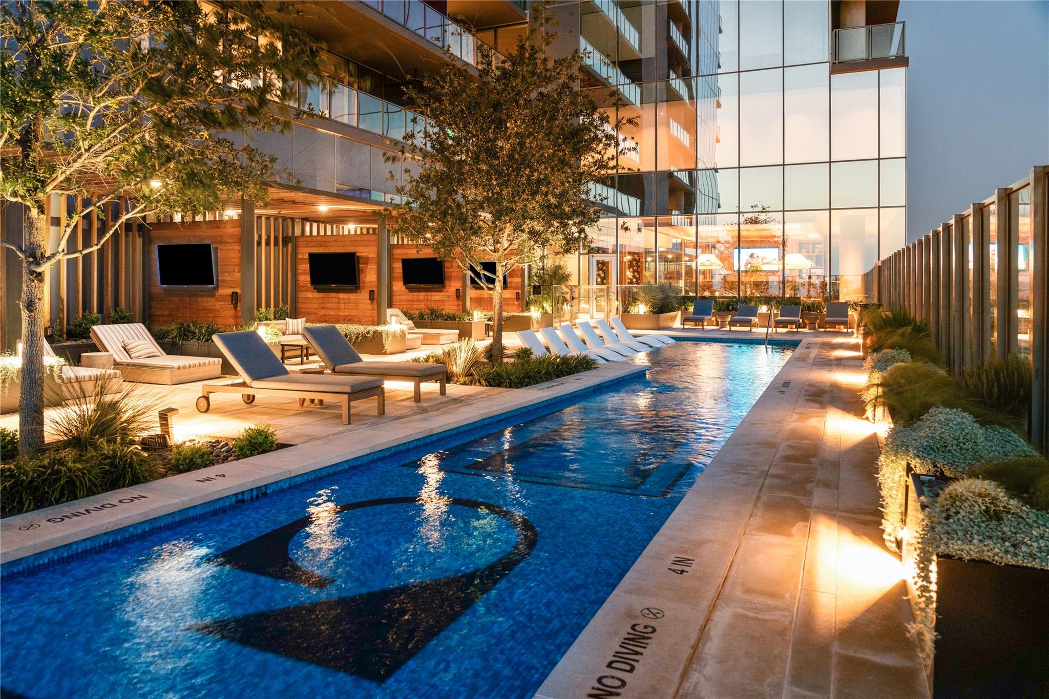 600 Guadalupe St # 6303, Austin, TX 78701