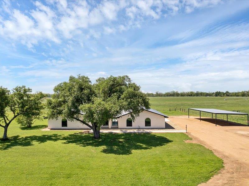 2719 Post Oak Rd, Webberville, TX 78653