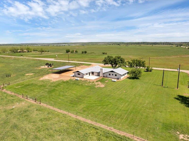 2719 Post Oak Rd, Webberville, TX 78653