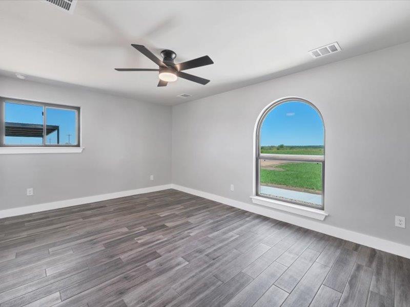 2719 Post Oak Rd, Webberville, TX 78653