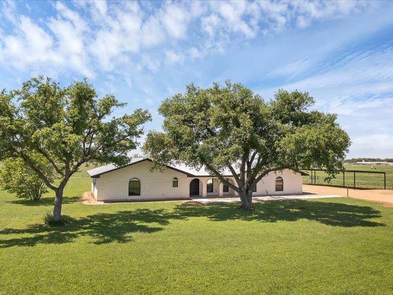 2719 Post Oak Rd, Webberville, TX 78653