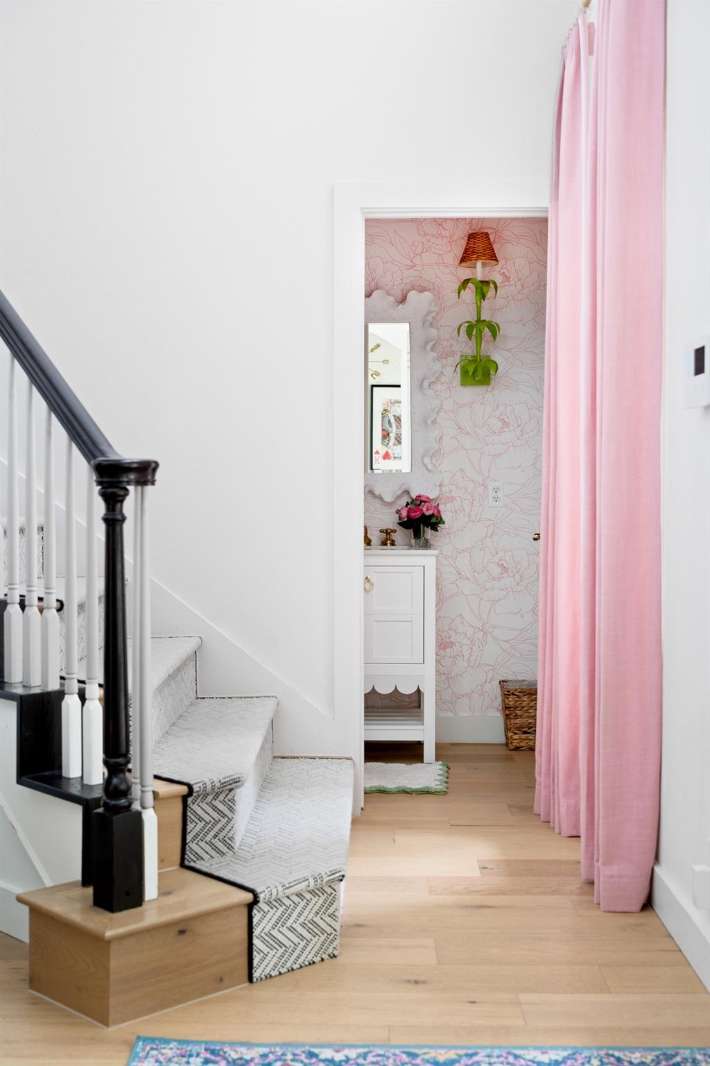 102 Hurst Creek Rd, Lakeway, TX 78734