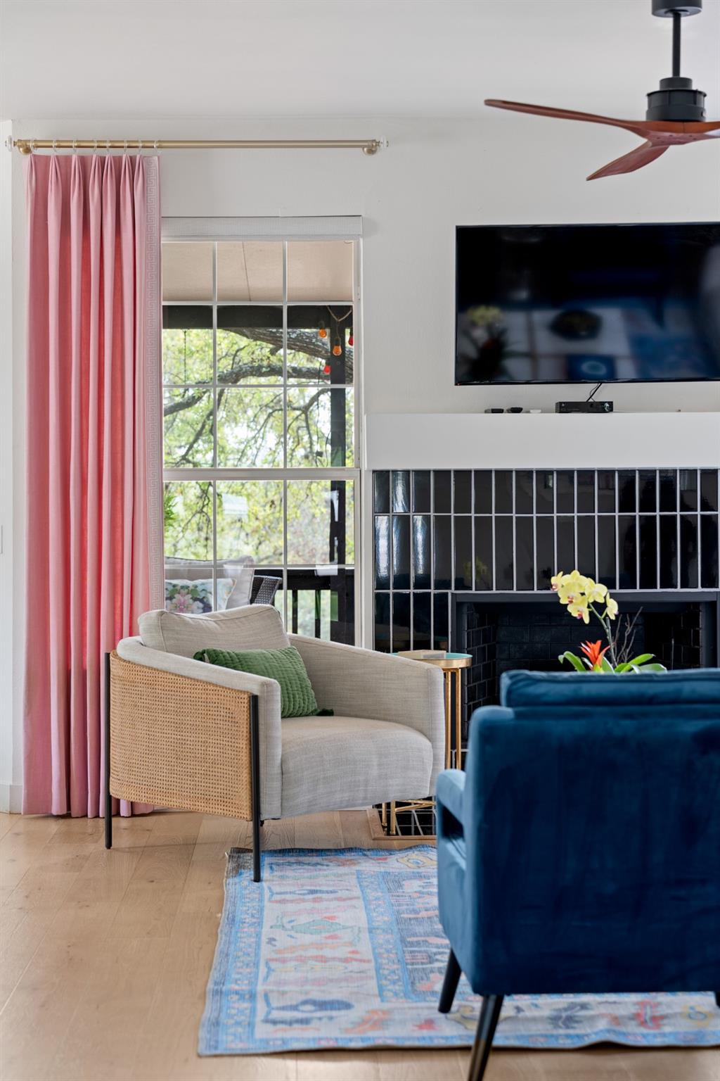 102 Hurst Creek Rd, Lakeway, TX 78734