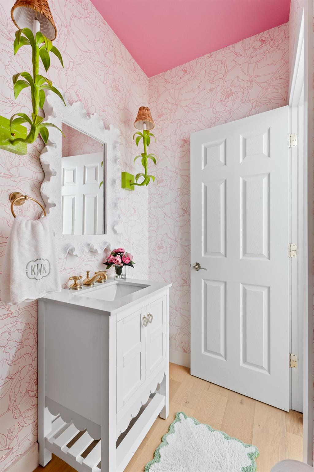 102 Hurst Creek Rd, Lakeway, TX 78734