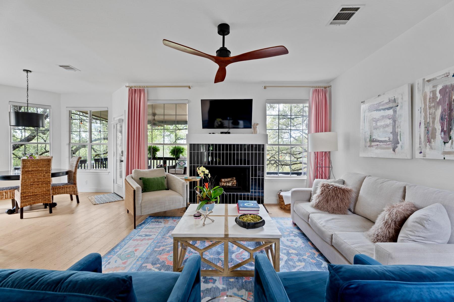 102 Hurst Creek Rd, Lakeway, TX 78734