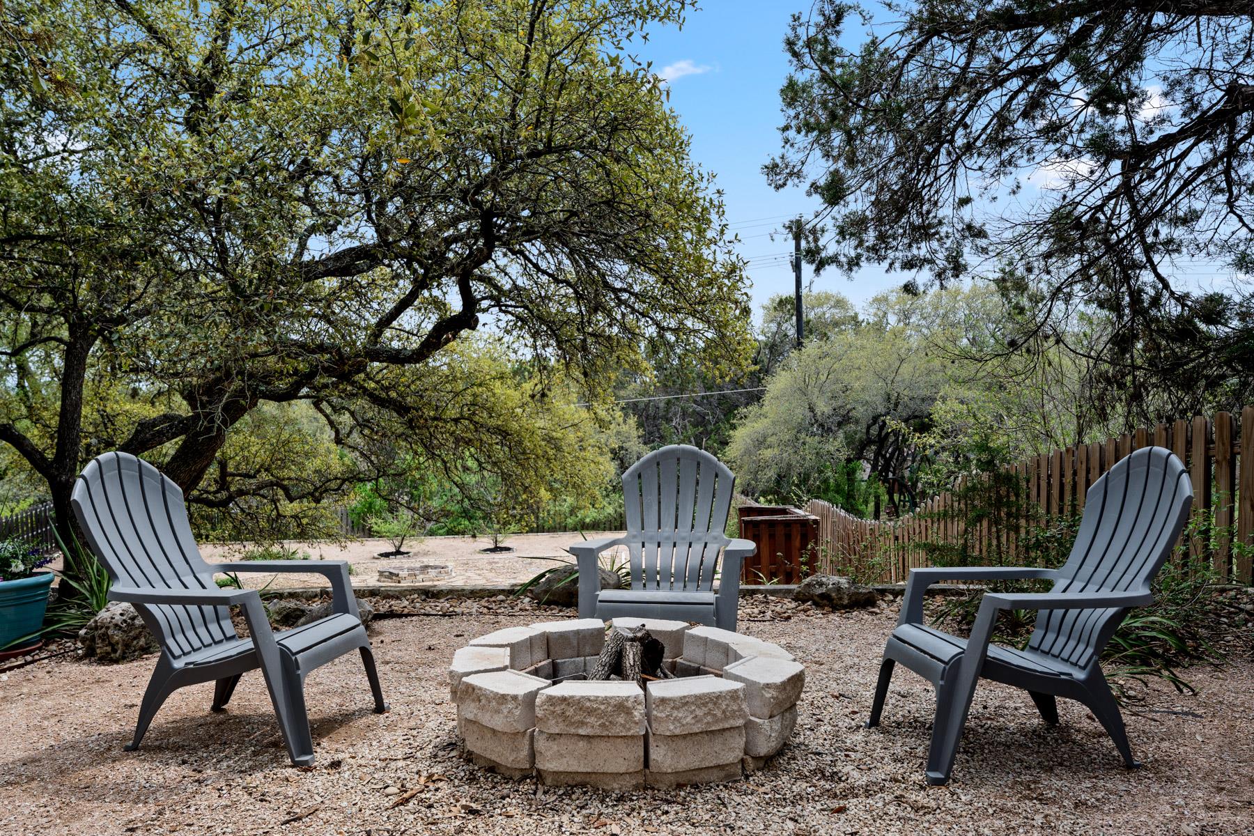 102 Hurst Creek Rd, Lakeway, TX 78734