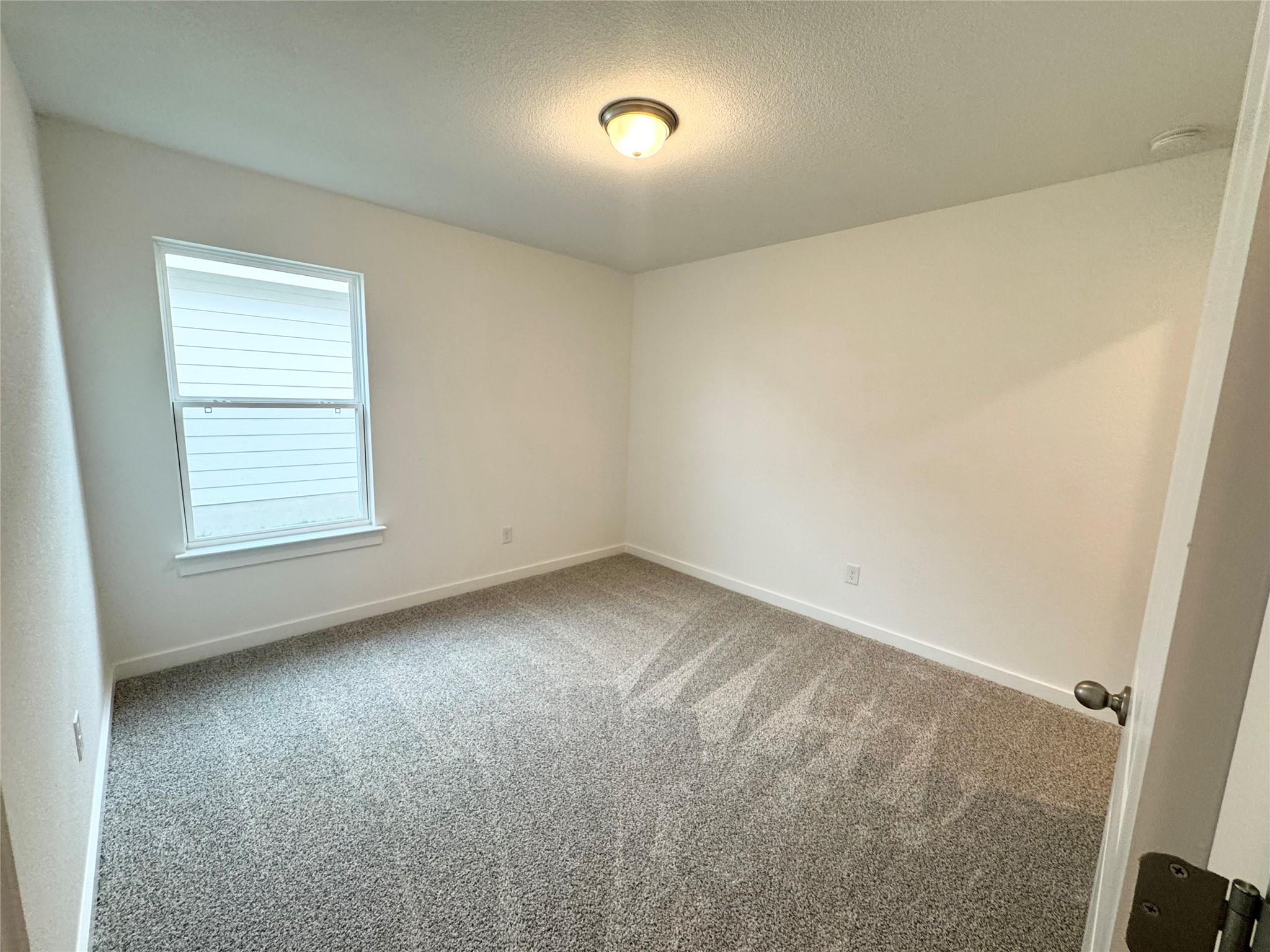 212 Hazy View Ln, San Marcos, TX 78666