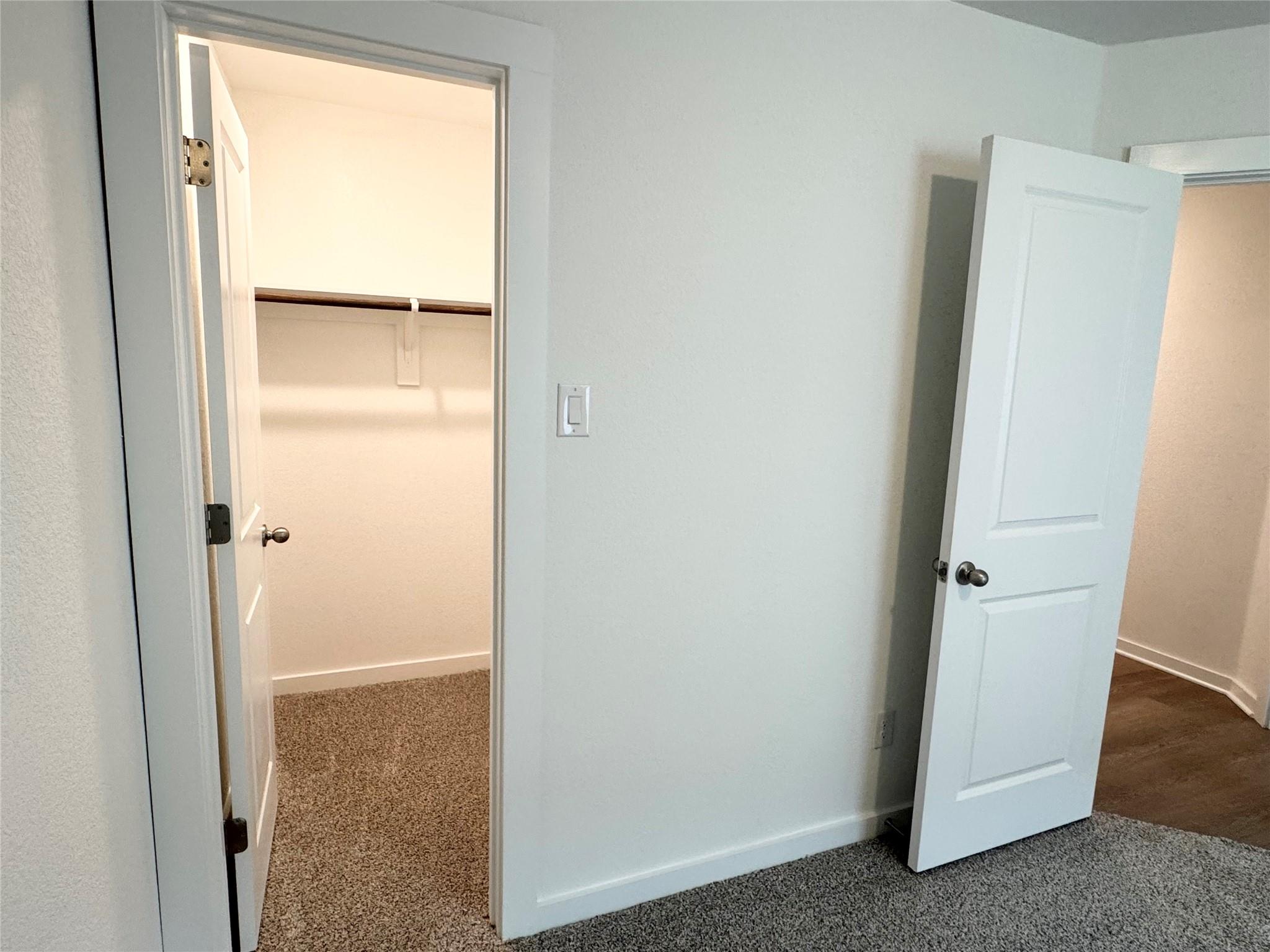 212 Hazy View Ln, San Marcos, TX 78666