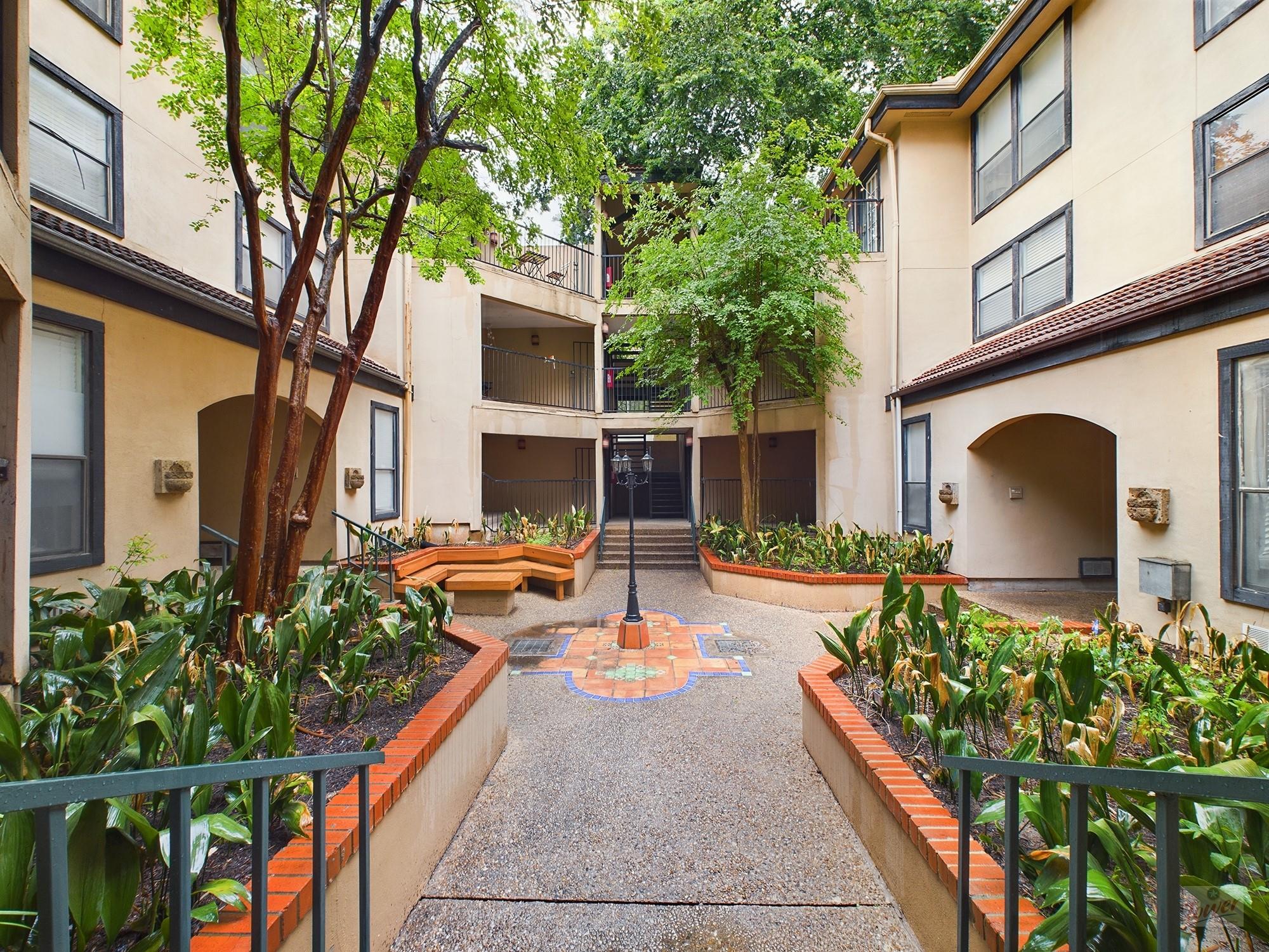 2110 Rio Grande St # 301, Austin, TX 78705