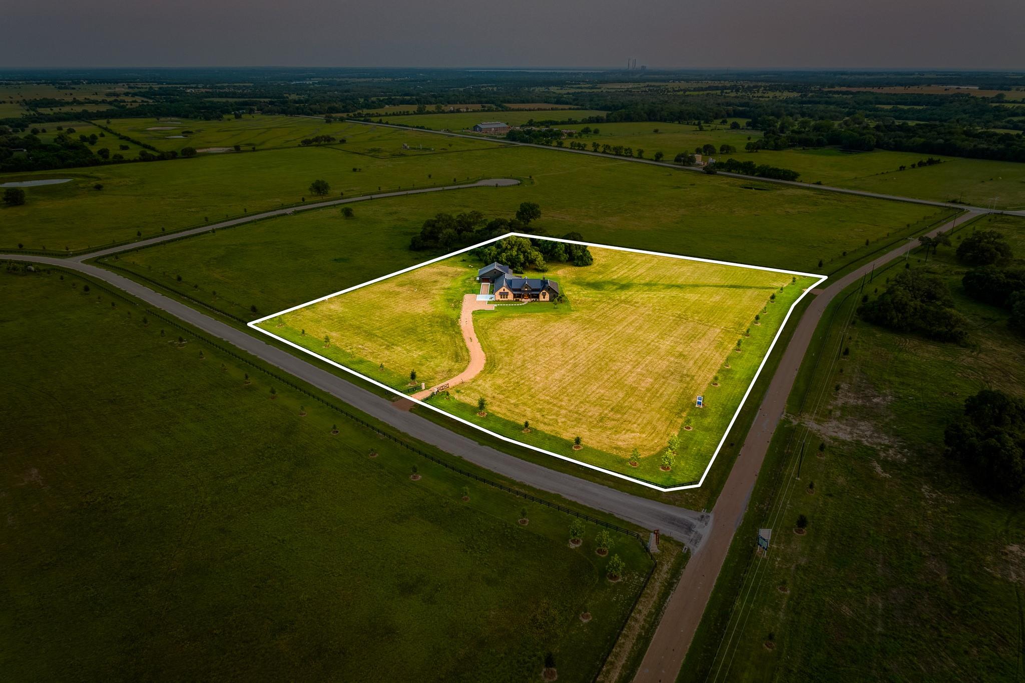 104 Hartfield Hill Ln, Round Top, TX 78954