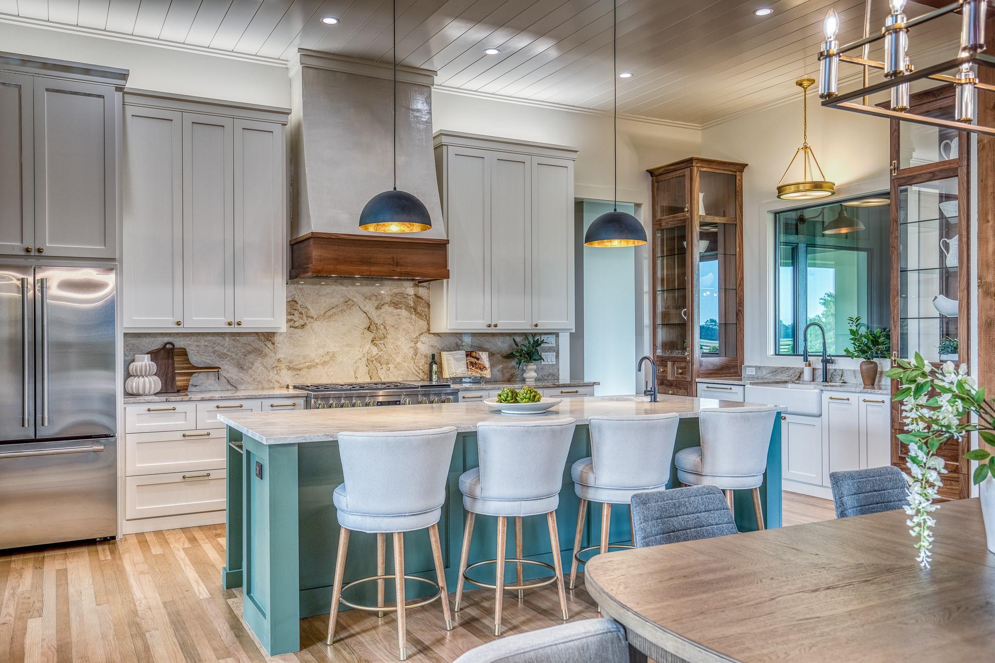 104 Hartfield Hill Ln, Round Top, TX 78954