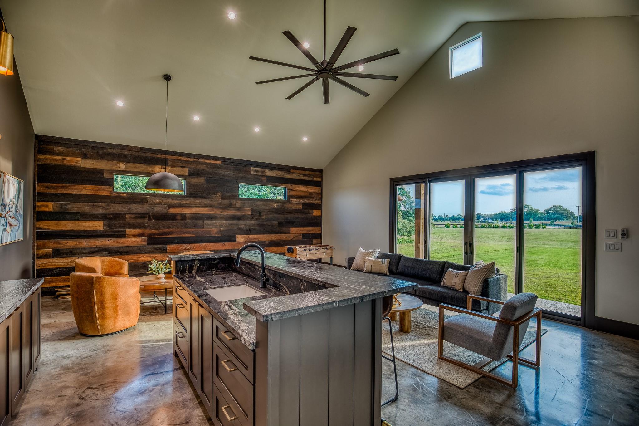 104 Hartfield Hill Ln, Round Top, TX 78954