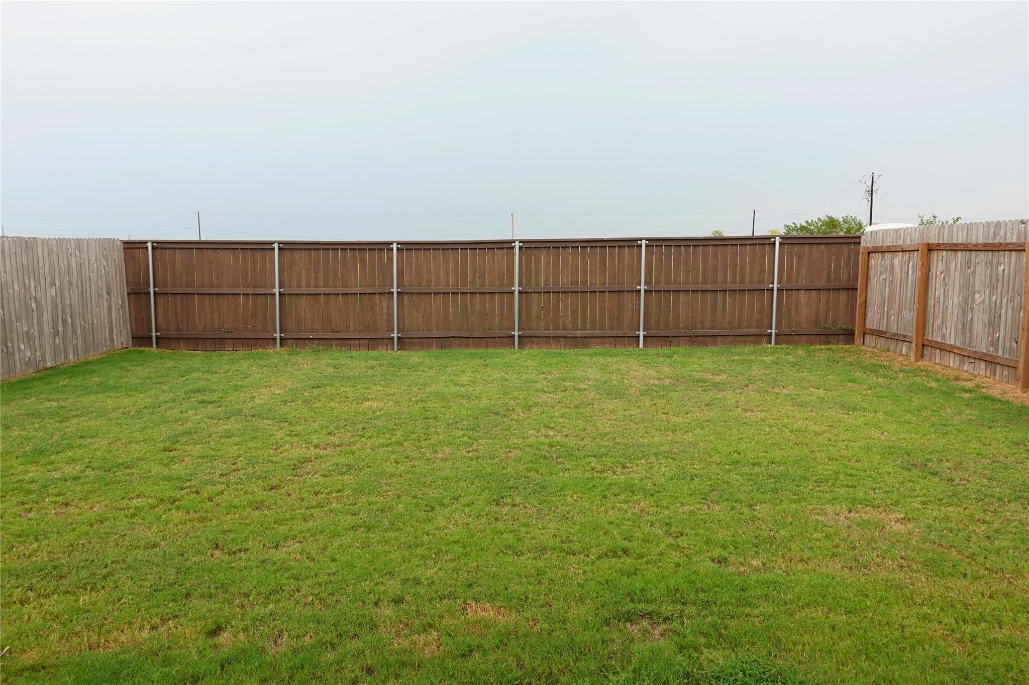 402 Plateau St, Maxwell, TX 78656