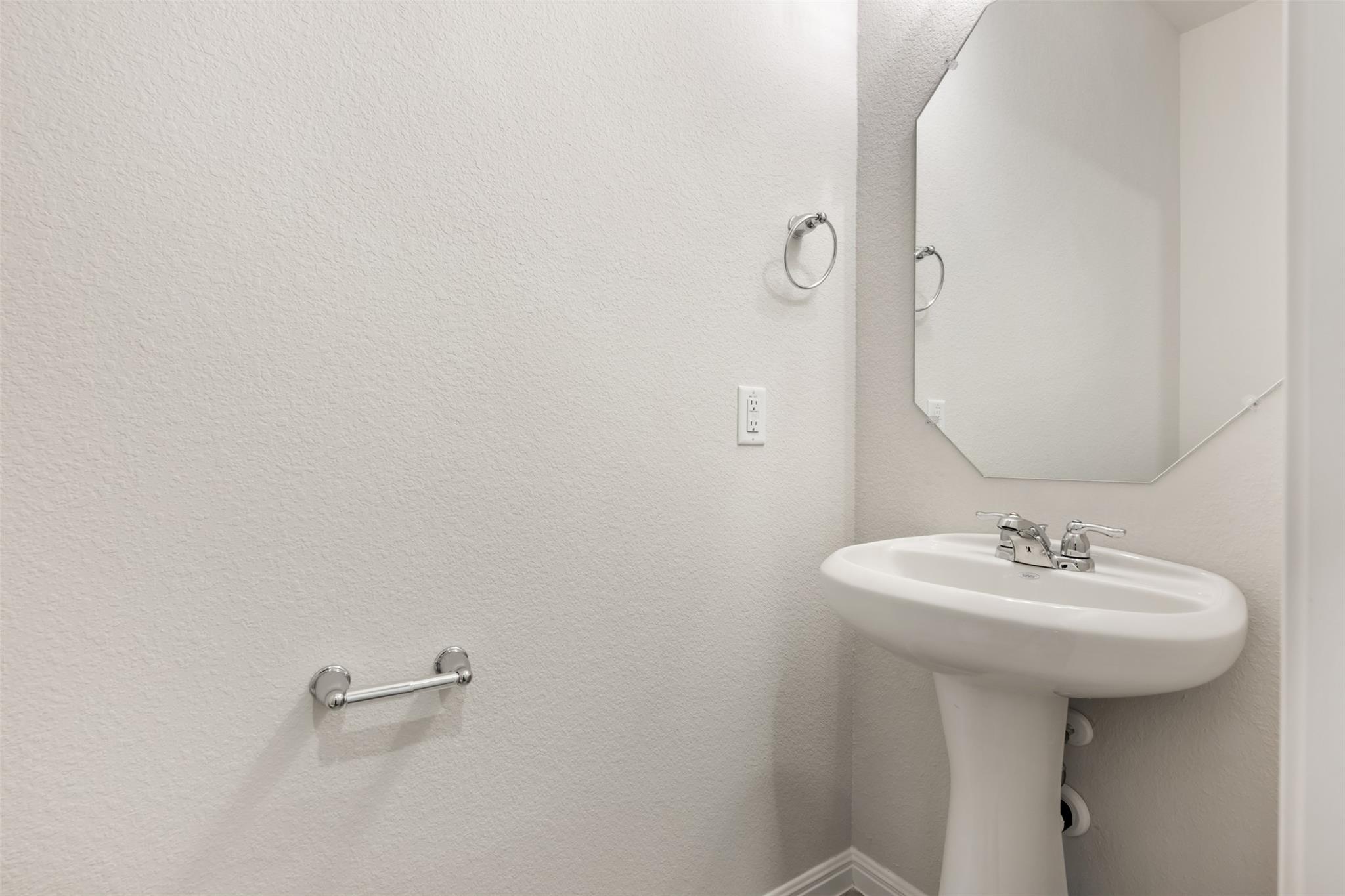 136 Knockout Rose Dr, San Marcos, TX 78666