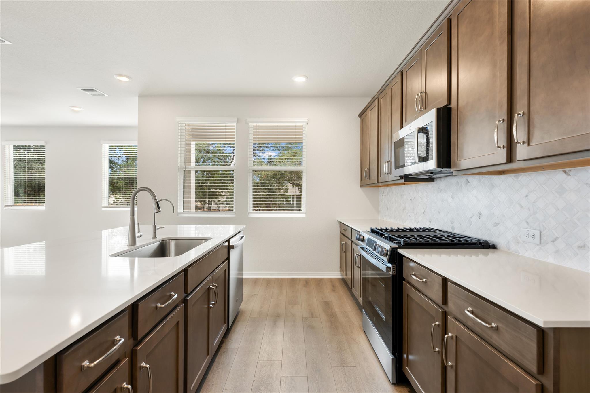 136 Knockout Rose Dr, San Marcos, TX 78666