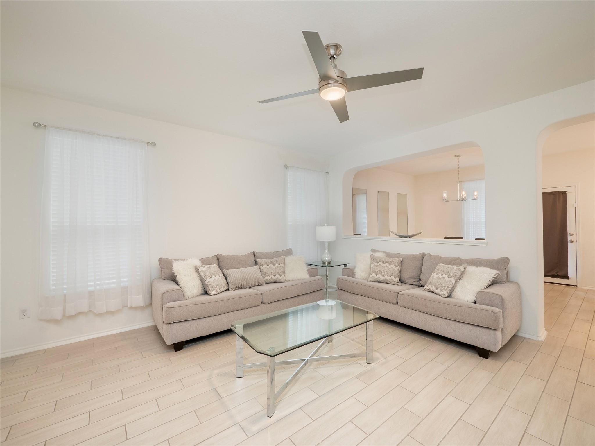 6313 Carriage Pines Dr, Del Valle, TX 78617