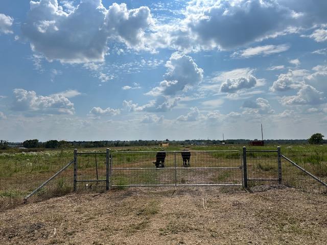 1079 Lomax Harmel Rd, Burton, TX 77835