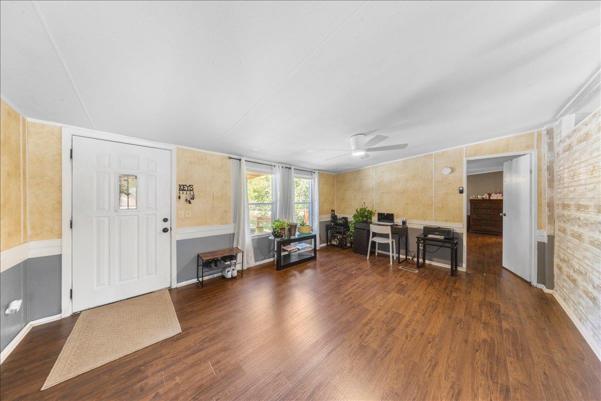 114 Dove Ln, Kyle, TX 78640