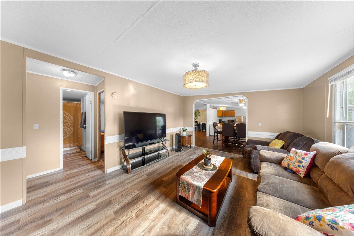 114 Dove Ln, Kyle, TX 78640