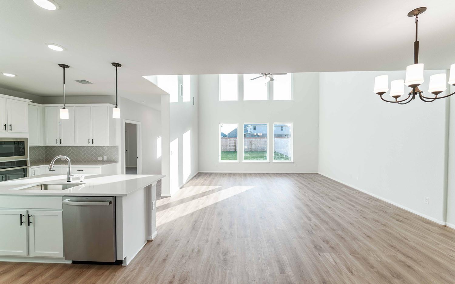 332 Hollister Dr, Liberty Hill, TX 78642