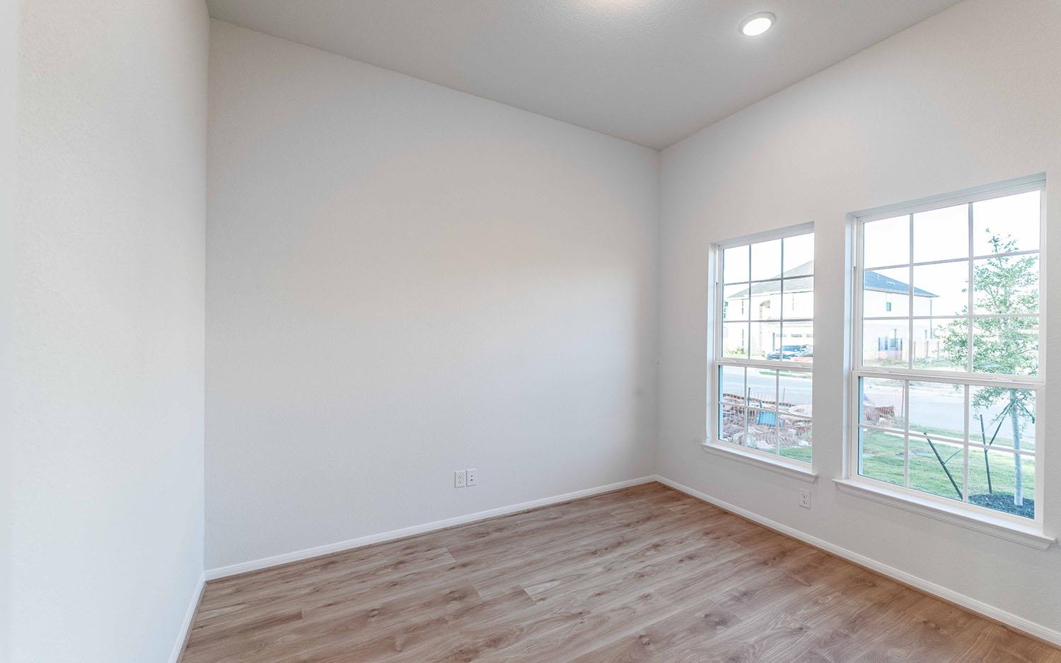 332 Hollister Dr, Liberty Hill, TX 78642