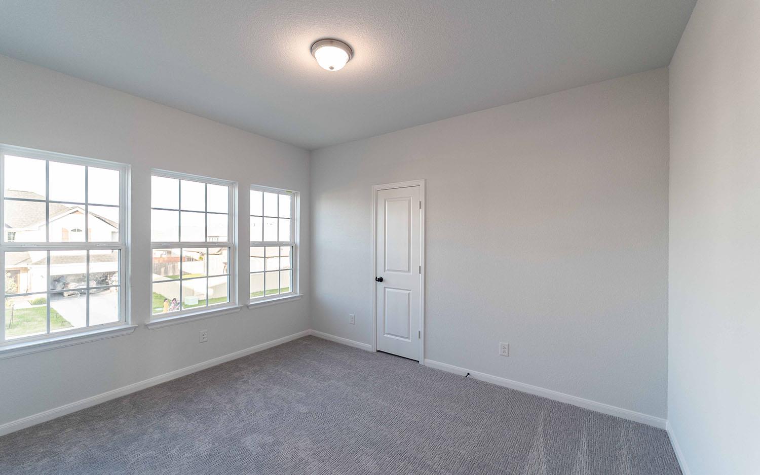 332 Hollister Dr, Liberty Hill, TX 78642