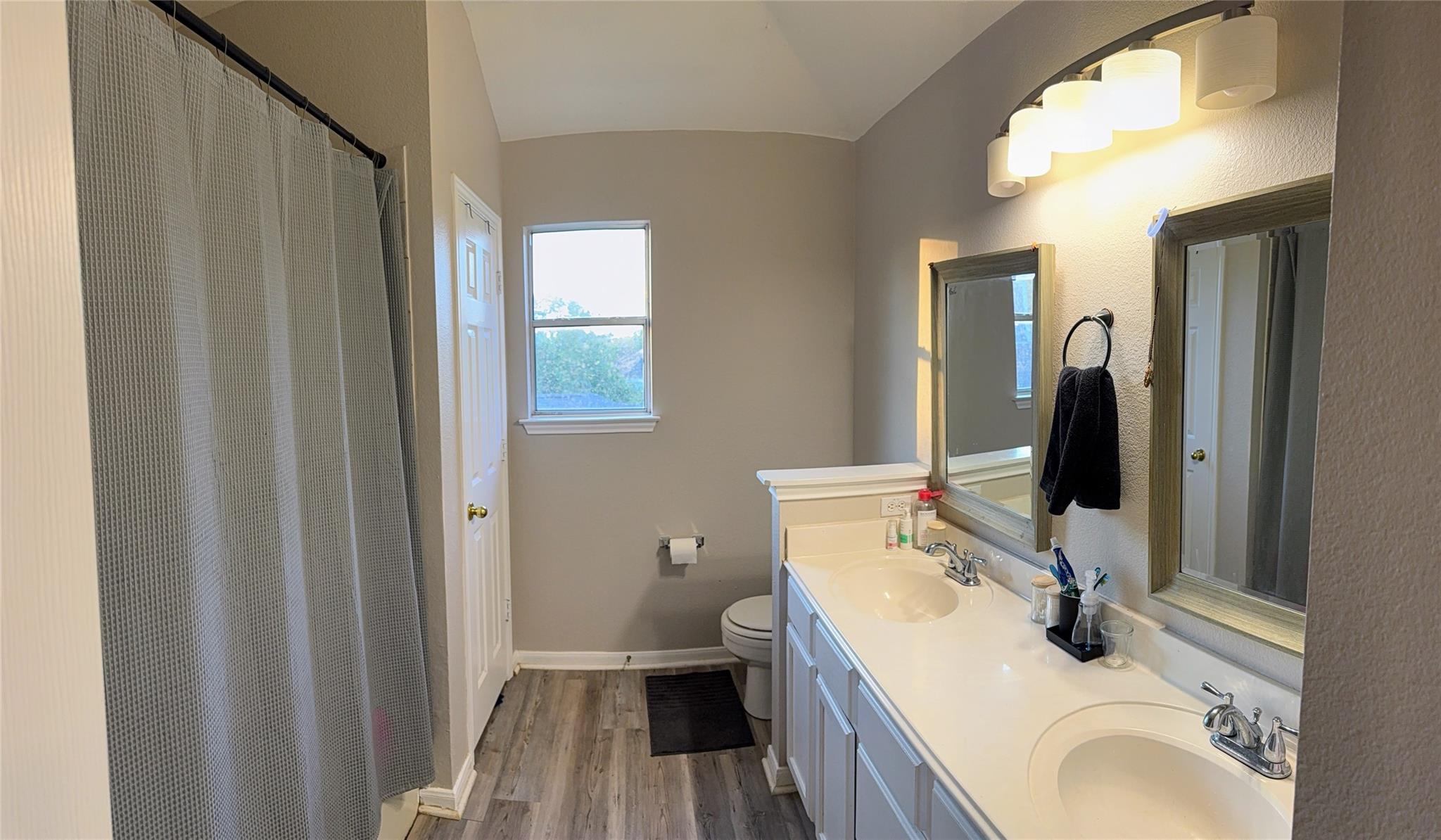 541 Zebra Dr, Kyle, TX 78640