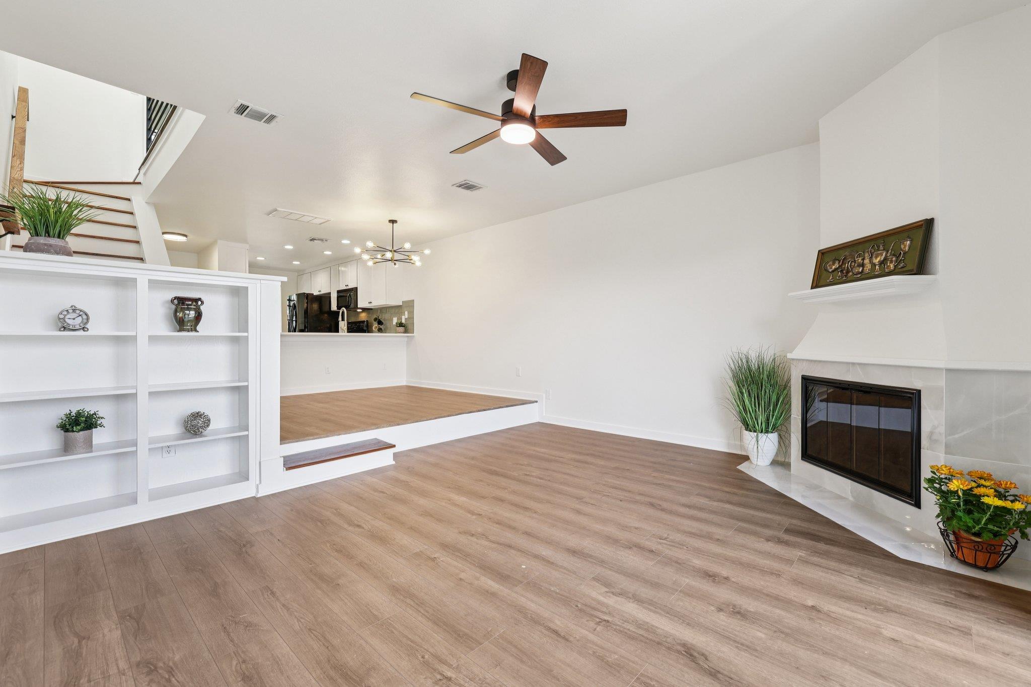 7122 Wood Hollow Dr # 52, Austin, TX 78731