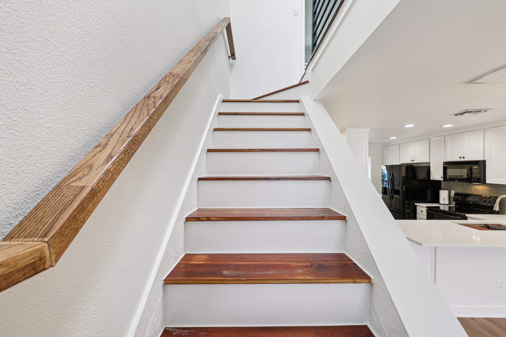 7122 Wood Hollow Dr # 52, Austin, TX 78731