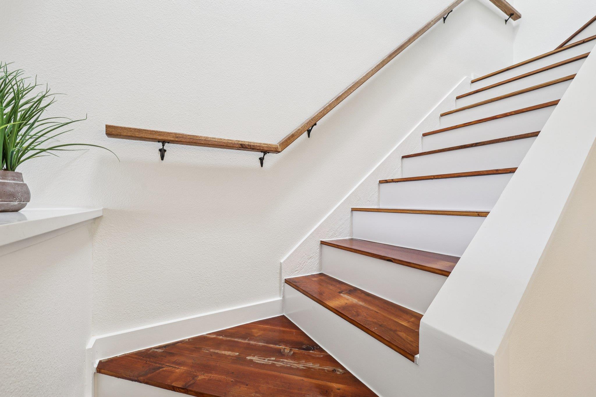 7122 Wood Hollow Dr # 52, Austin, TX 78731