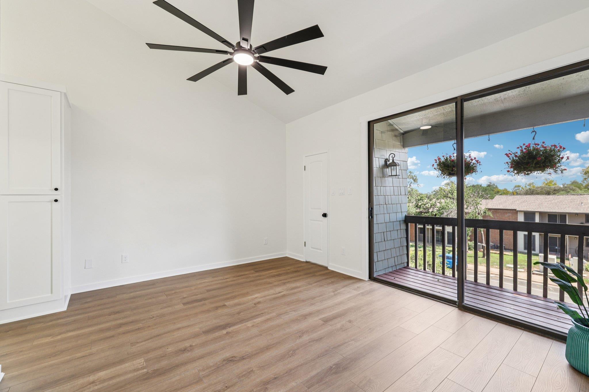 7122 Wood Hollow Dr # 52, Austin, TX 78731