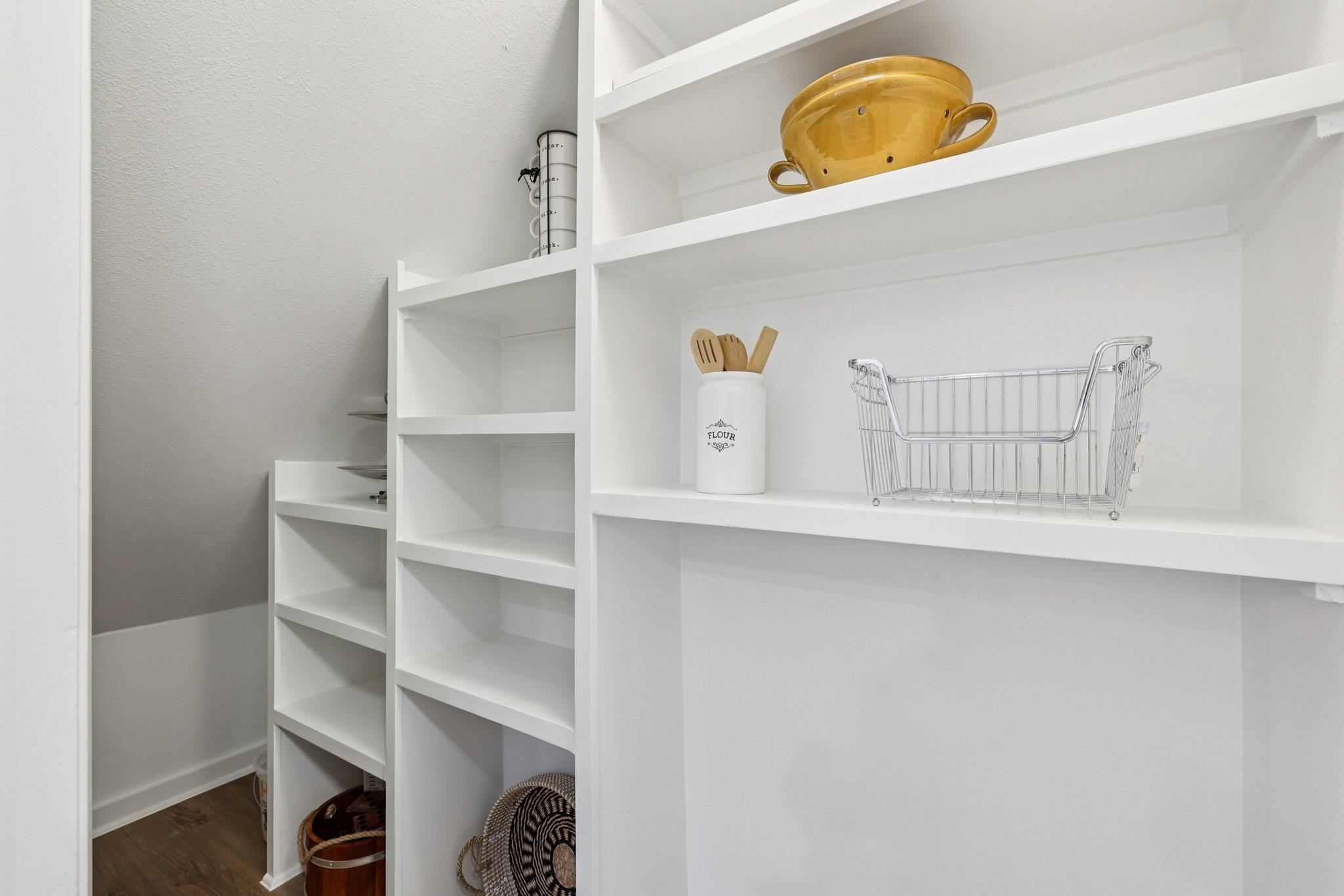 7122 Wood Hollow Dr # 52, Austin, TX 78731