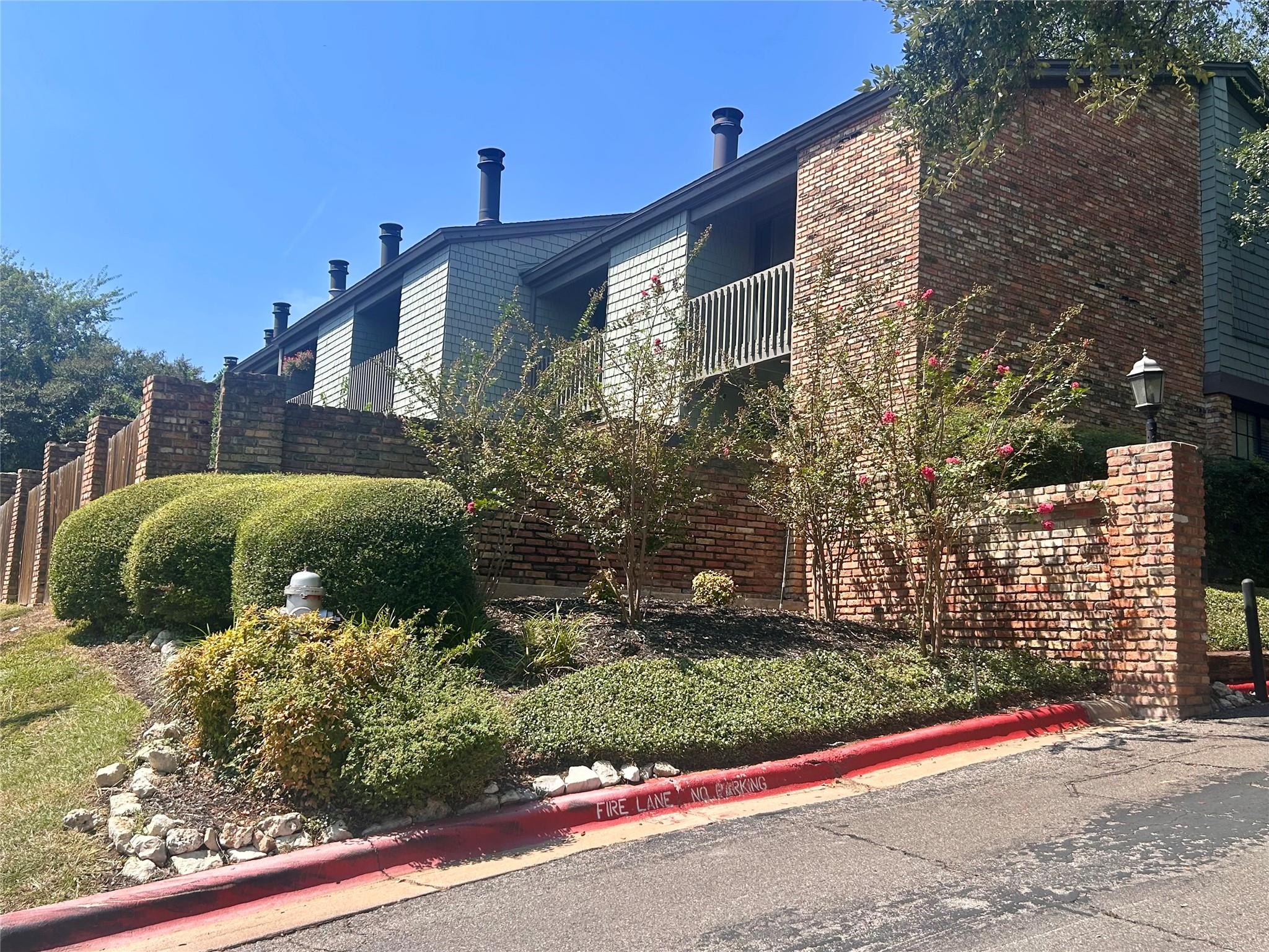 7122 Wood Hollow Dr # 52, Austin, TX 78731