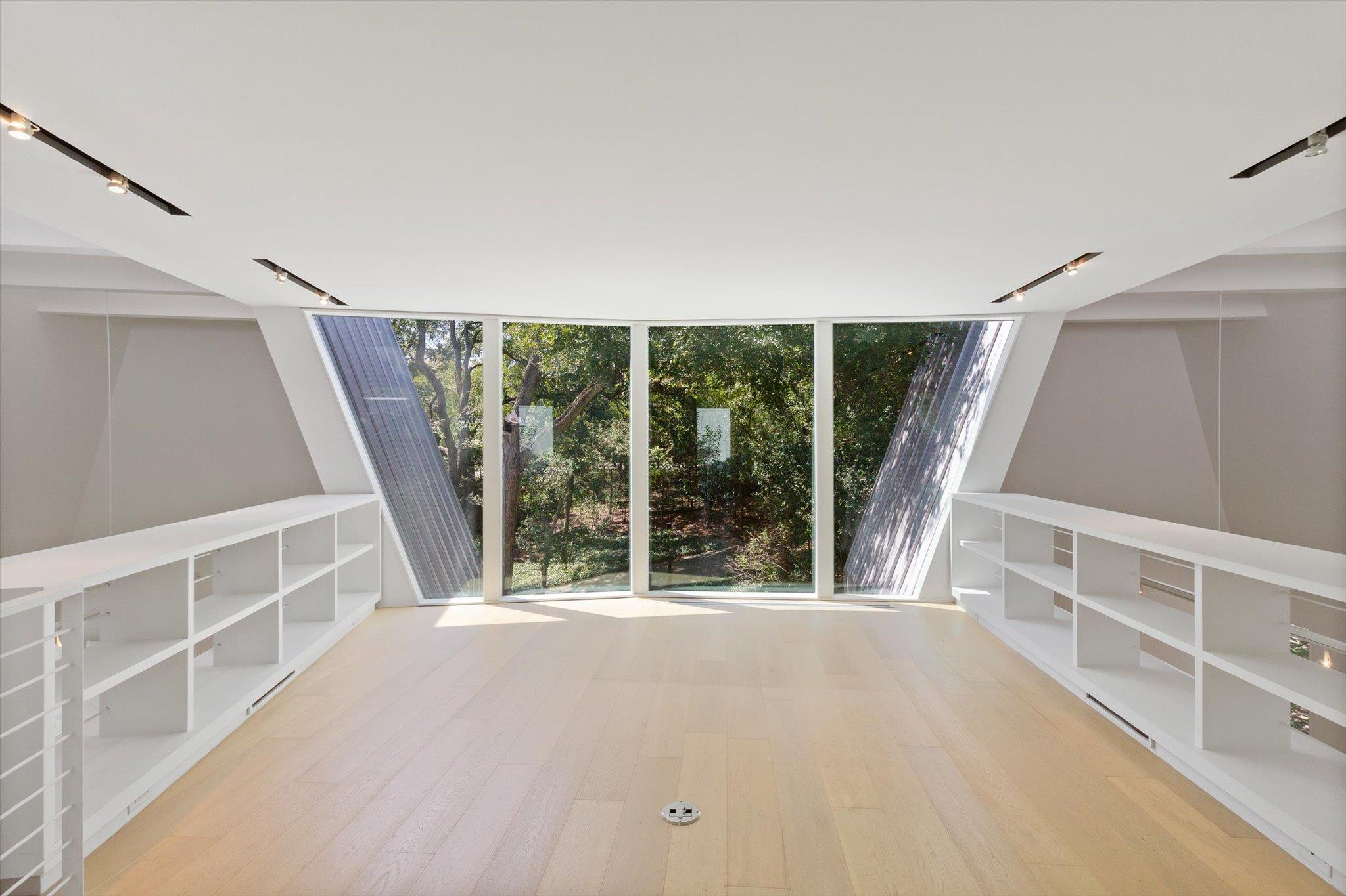 708 Snyder Hill Dr, San Marcos, TX 78666